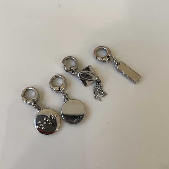 Fossil Graduation Pendants - Picture 4 of 4